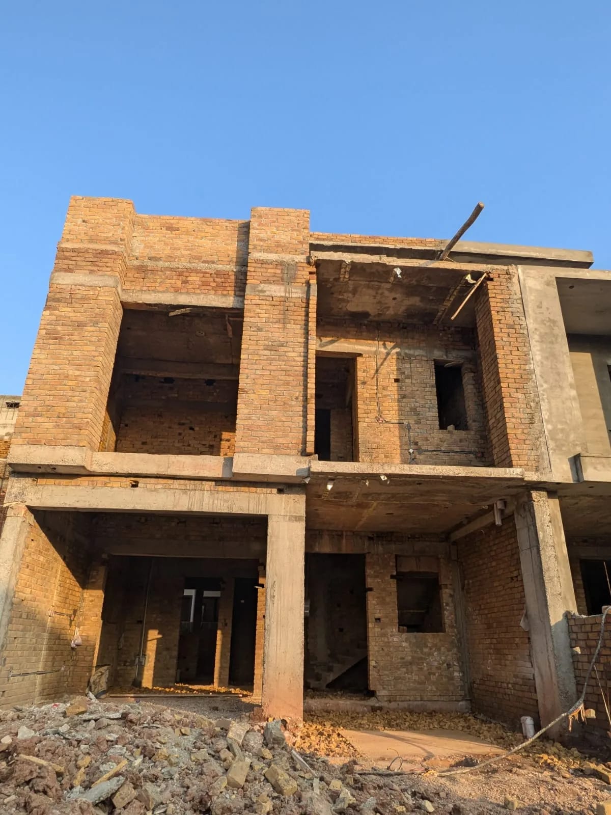Grey Structure construction by Tryino Homes in Parkview City